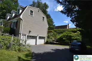 605 Barnyard View, Forks Twp, PA 18040 - Photo 3