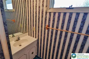 1760 Peachtree Cir, Whitehall Township, PA 18052 - Photo 21