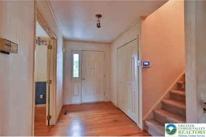 1760 Peachtree Circle, Whitehall Township, PA 18052 - Photo 3