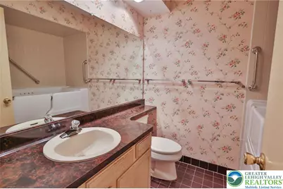 1760 Peachtree Circle, Whitehall Township, PA 18052 - Photo 29