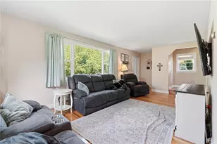936 Evergreen St, Emmaus Boro, PA 18049 - Photo 9