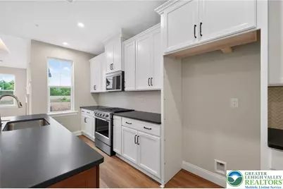3008 North Cider Drive, Whitehall Township, PA 18052 - Photo 5