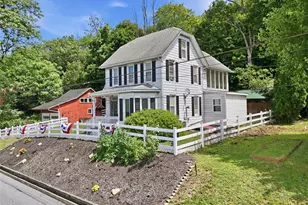 721 Lehigh Gap St, Walnutport Boro, PA 18088 - Photo 3