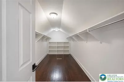 3723 Oakwood Trail, South Whitehall Township, PA 18103 - Photo 25