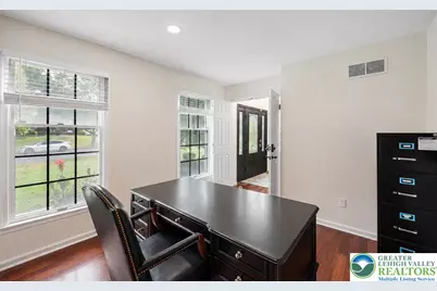 3723 Oakwood Trail, South Whitehall Township, PA 18103 - Photo 7