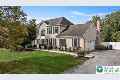 3723 Oakwood Trail, South Whitehall Township, PA 18103 - Photo 3