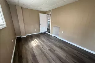 827 Milton St, Easton, PA 18042 - Photo 5