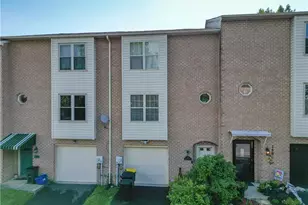 257 Ridgeview Dr, Alburtis Boro, PA 18011 - Photo 1