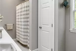 4659 Oakwood Ln, Lower Nazareth Twp, PA 18064 - Photo 21