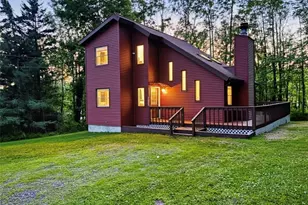 11 Meadow View Dr, Lake Ariel, PA 18436 - Photo 1