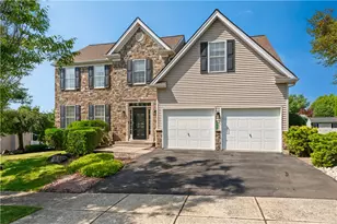 2305 Aberdeen Way, Lower Macungie Township, PA 18062 - Photo 3