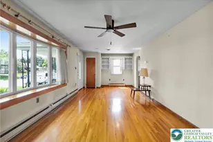 2043 Troxell St, Allentown City, PA 18109 - Photo 3
