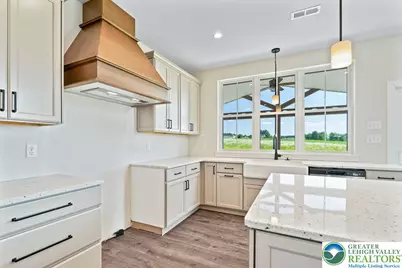 5043 Chapmans Road, South Whitehall Township, PA 18104 - Photo 7