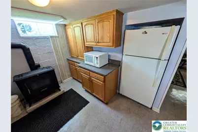 524 Walnut Drive, Lehigh Township, PA 18067 - Photo 15
