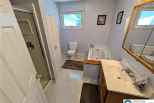 524 Walnut Dr, Lehigh Township, PA 18067 - Photo 9