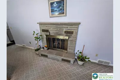 524 Walnut Drive, Lehigh Township, PA 18067 - Photo 5