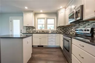 2715 Swanson St, Palmer Twp, PA 18045 - Photo 11