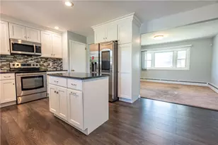 2715 Swanson St, Palmer Twp, PA 18045 - Photo 13