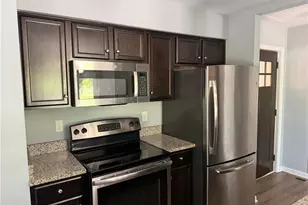 645 Linden St, Coopersburg Boro, PA 18036 - Photo 3