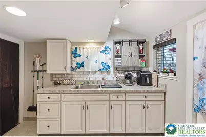 208 South Avenue, Jim Thorpe, PA 18229 - Photo 11