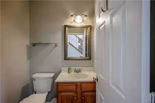 2295 Leigh Dr, Forks Twp, PA 18040 - Photo 19