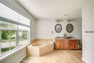 2295 Leigh Dr, Forks Twp, PA 18040 - Photo 27