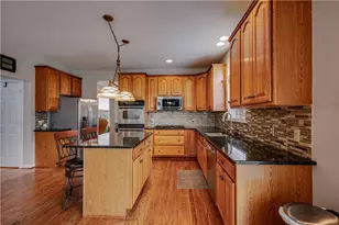 2295 Leigh Dr, Forks Twp, PA 18040 - Photo 9