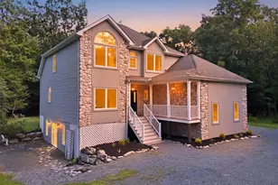 5327 Maple Ln, Barrett Twp, PA 18326 - Photo 3