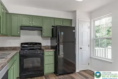 1096 Sparrow Way, Upper Macungie Township, PA 18031 - Photo 19