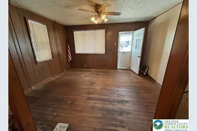 242 S 4th Street, Lehighton, PA 18235 - Photo 3