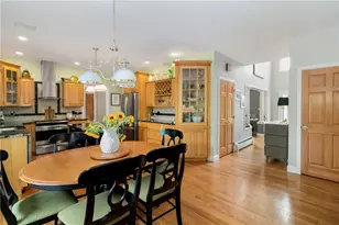 1195 Sierra Dr, Lehigh Township, PA 18038 - Photo 7