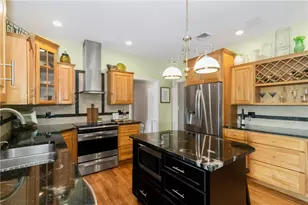 1195 Sierra Dr, Lehigh Township, PA 18038 - Photo 9