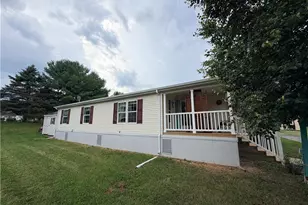4442 Grey Wolf Ln, South Whitehall Township, PA 18069 - Photo 3