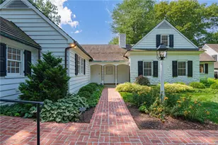 1596 Weyhill Cir, Lower Saucon Township, PA 18015 - Photo 3