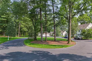 1596 Weyhill Cir, Lower Saucon Township, PA 18015 - Photo 7