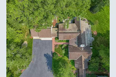 1596 Weyhill Circle, Lower Saucon Township, PA 18015 - Photo 9