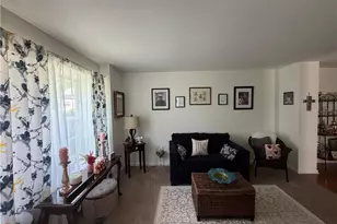 4177 Bunker Hill Dr N, Upper Saucon Township, PA 18036 - Photo 3