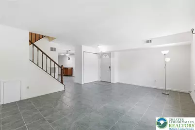 1701 Saratoga Court, Allentown City, PA 18104 - Photo 9