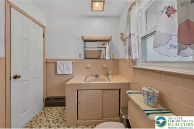 2404 South Street, Allentown City, PA 18104 - Photo 29