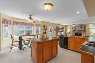 4006 Crest View Dr, Hamilton Twp, PA 18360 - Photo 11