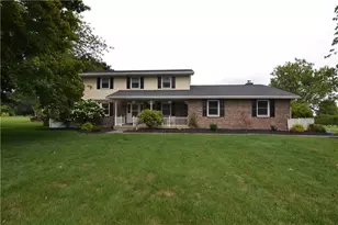 634 Gladys Dr, Bushkill Twp, PA 18064 - Photo 5