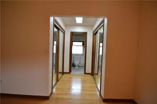 634 Gladys Dr, Bushkill Twp, PA 18064 - Photo 11
