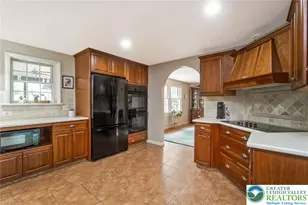525 Wedgewood Rd, Hanover Twp, PA 18017 - Photo 11