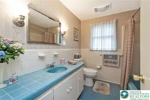 525 Wedgewood Rd, Hanover Twp, PA 18017 - Photo 37