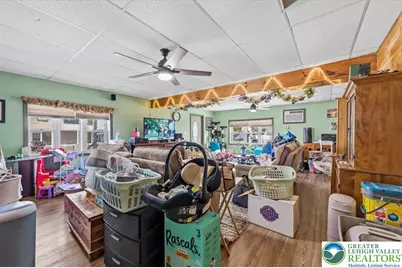 54 E White Street, Summit Hill, PA 18250 - Photo 13