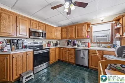 54 E White Street, Summit Hill, PA 18250 - Photo 5