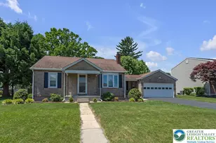 1516 N 27th St, South Whitehall Township, PA 18104 - Photo 3