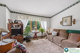 4106 Sycamore Dr, Lehigh Township, PA 18067 - Photo 3