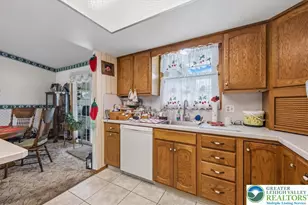4106 Sycamore Dr, Lehigh Township, PA 18067 - Photo 9