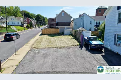 156 E Northampton Street, Bath, PA 18014 - Photo 3